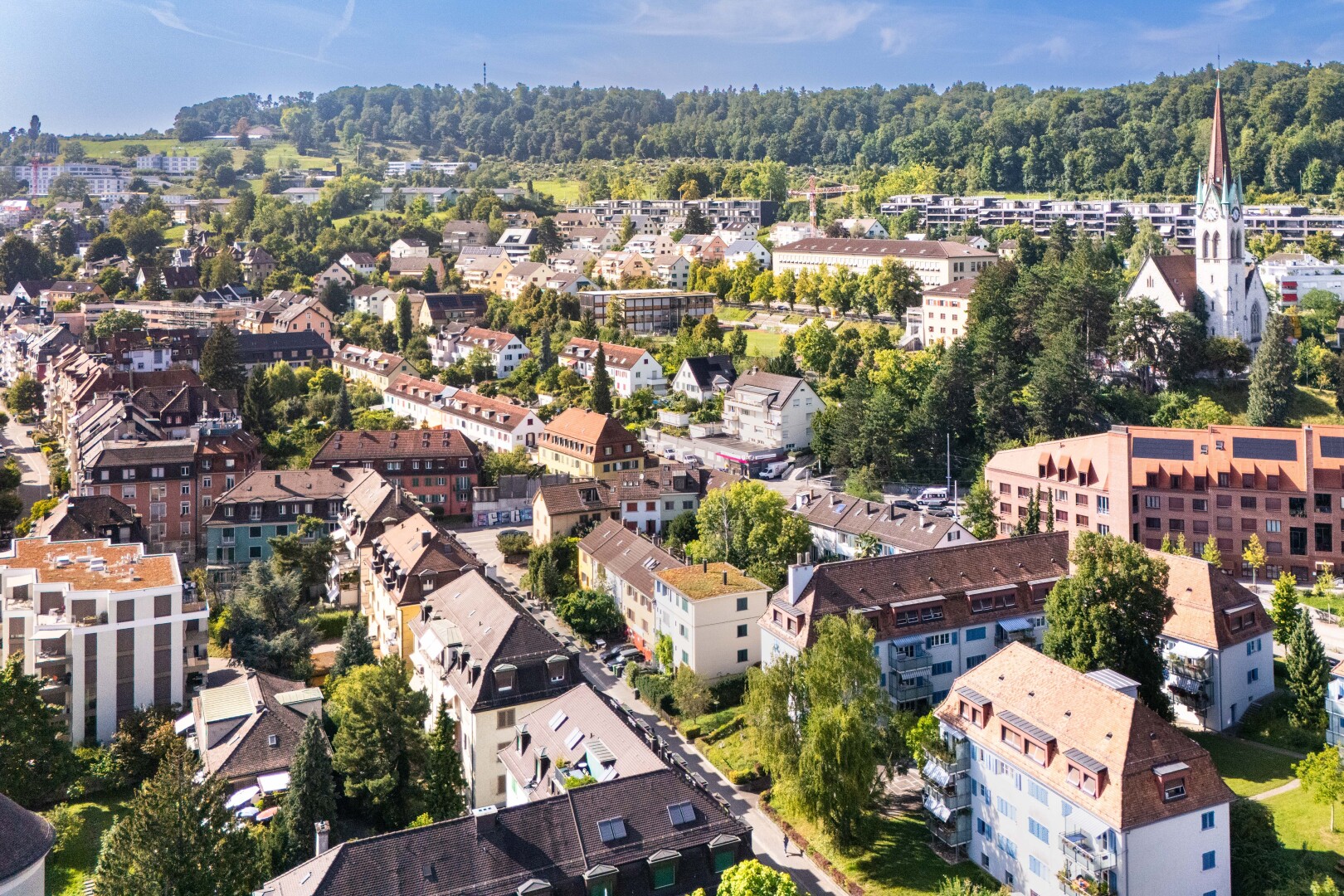 extérieur du bâtiment avec day time et aerial view