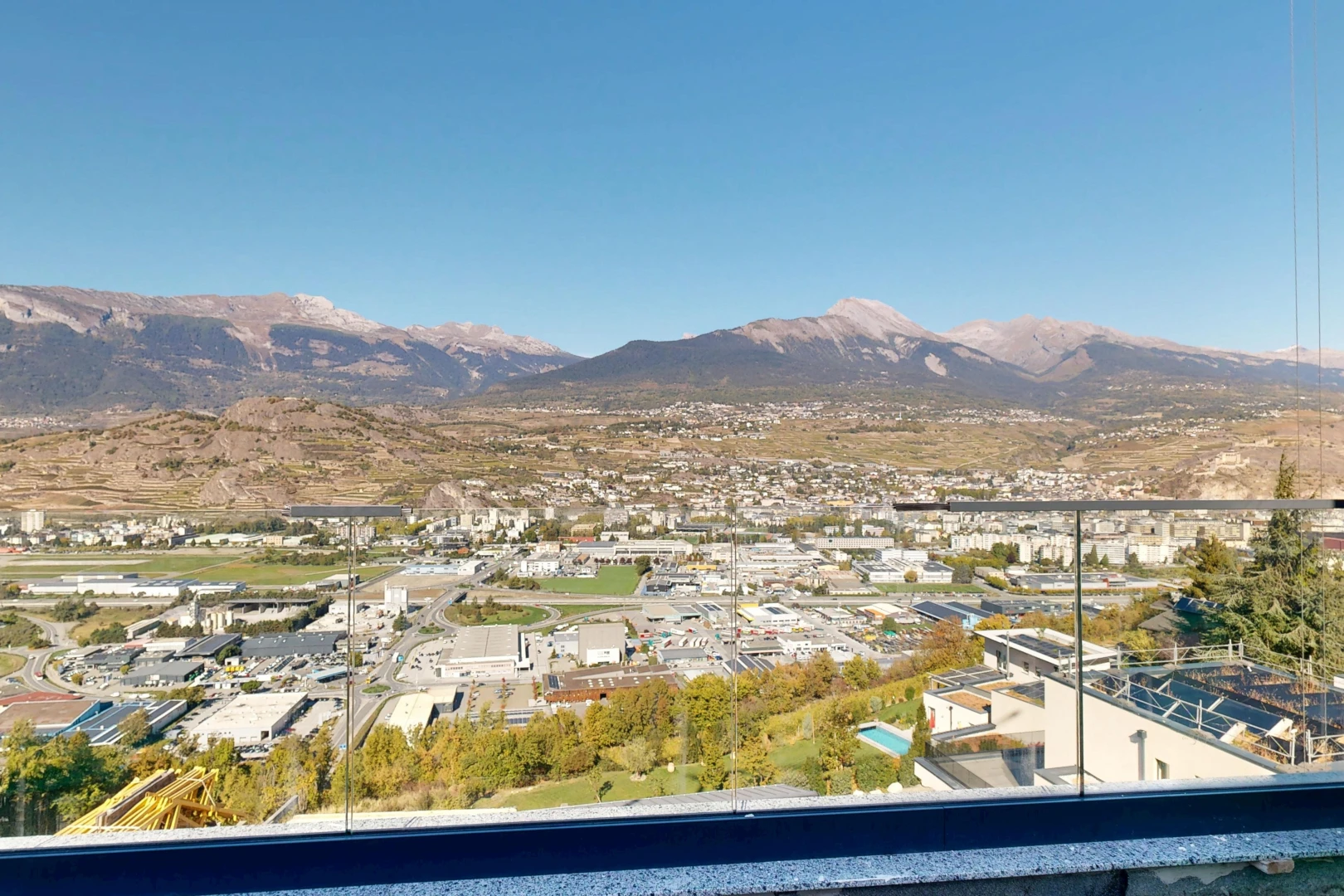 vue sur la montagne avec day time, vue sur la montagne, mountain view, view focus, et from property