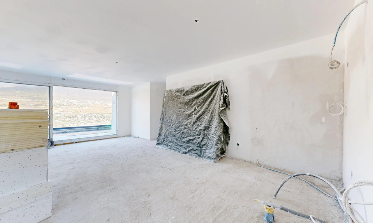 pièce vide avec inside property, cloison sèche, et drywall