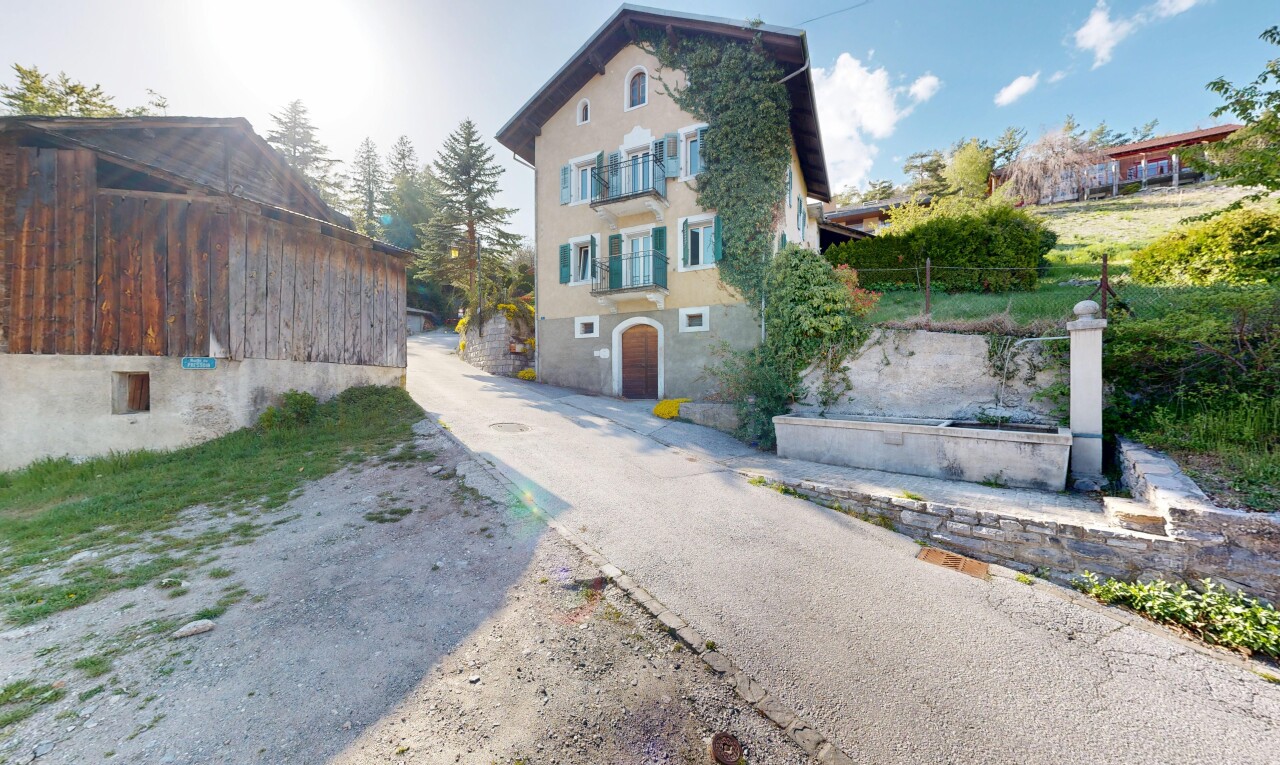 Appartement 4.5 à rénover avec jardin et grenier aménageable