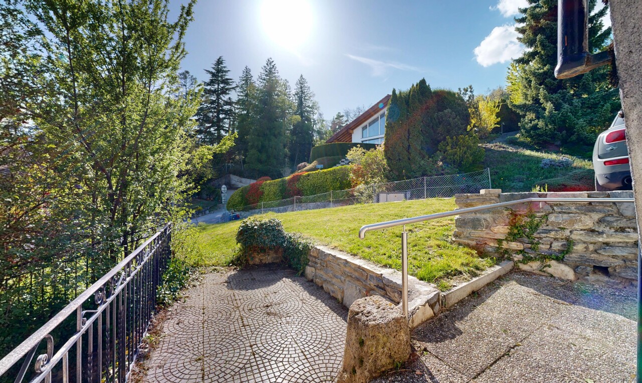 view of garden