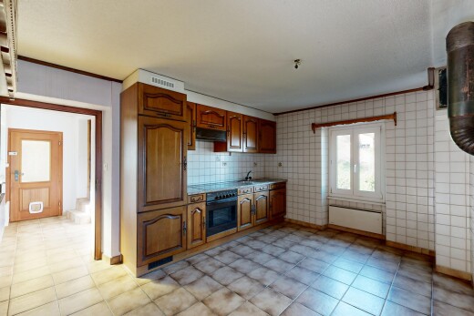 cuisine avec arched cabinets, armoires en arc, medium brown cabinets, armoires marron moyen, et raised cabinets