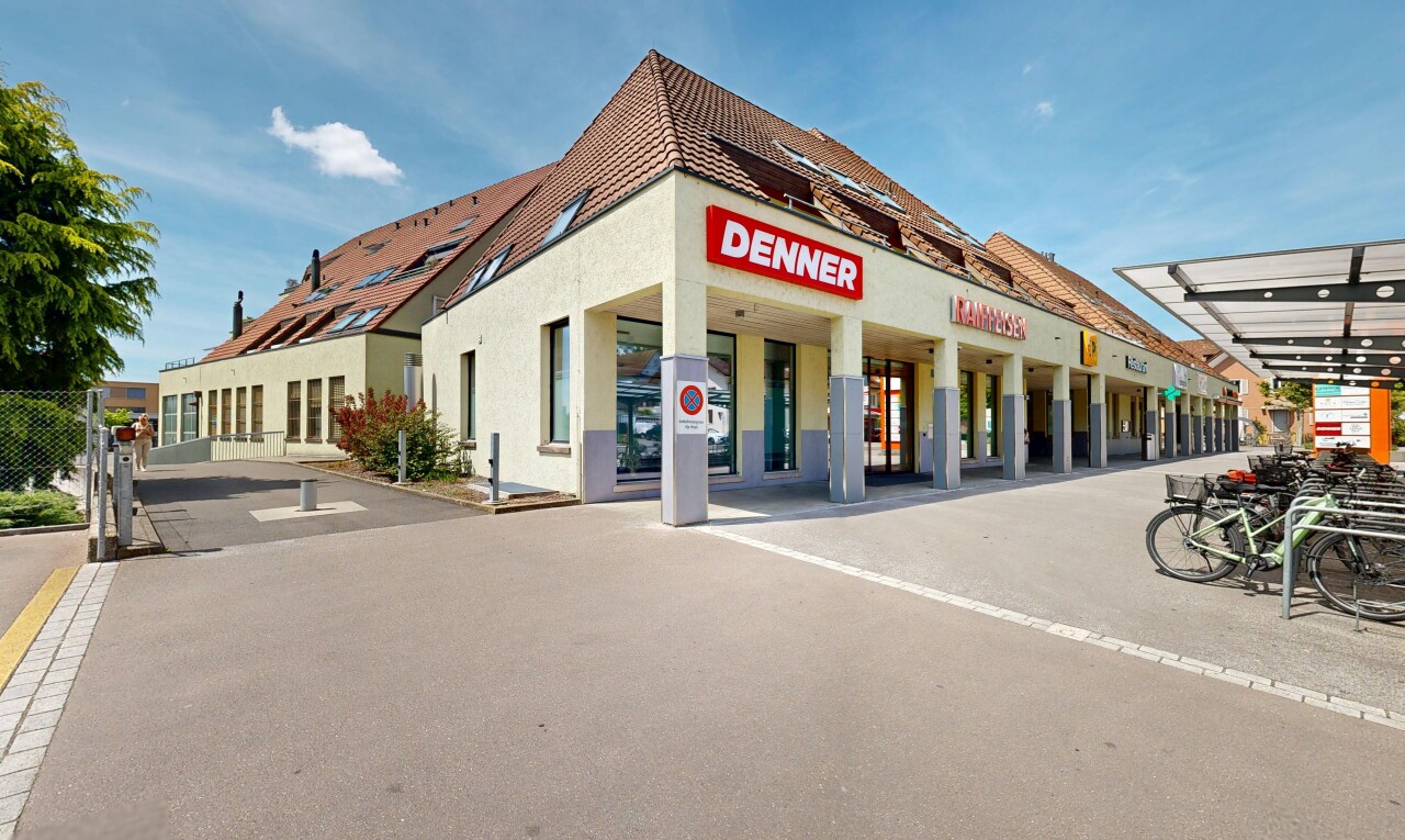außenansicht mit commercial view, gewerblicher blick, day time, und from community