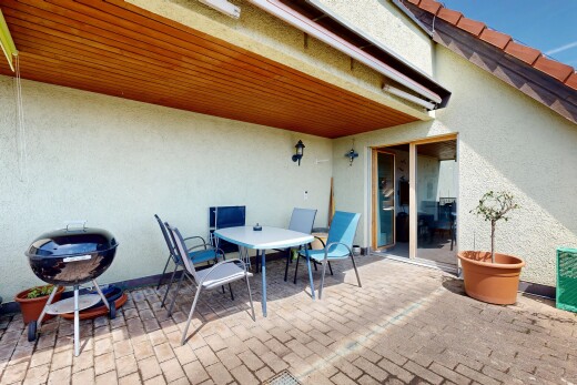terrasse mit terrasse, from property, essbereich im freien, und day time