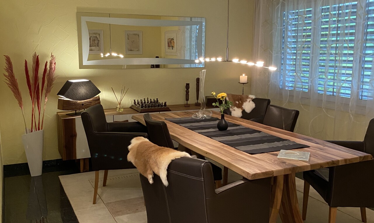 salle à manger avec inside property, lumière naturelle, natural light, cloison sèche, et drywall