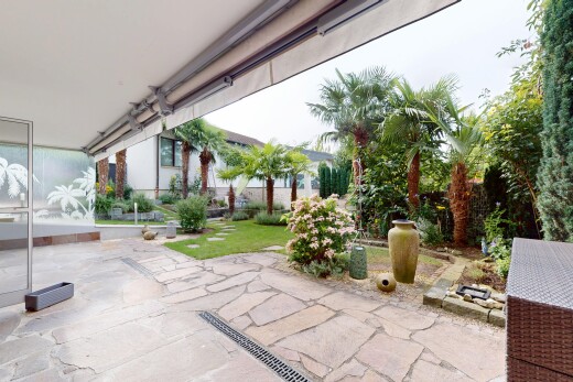 terrasse mit terrasse, overcast, und from property