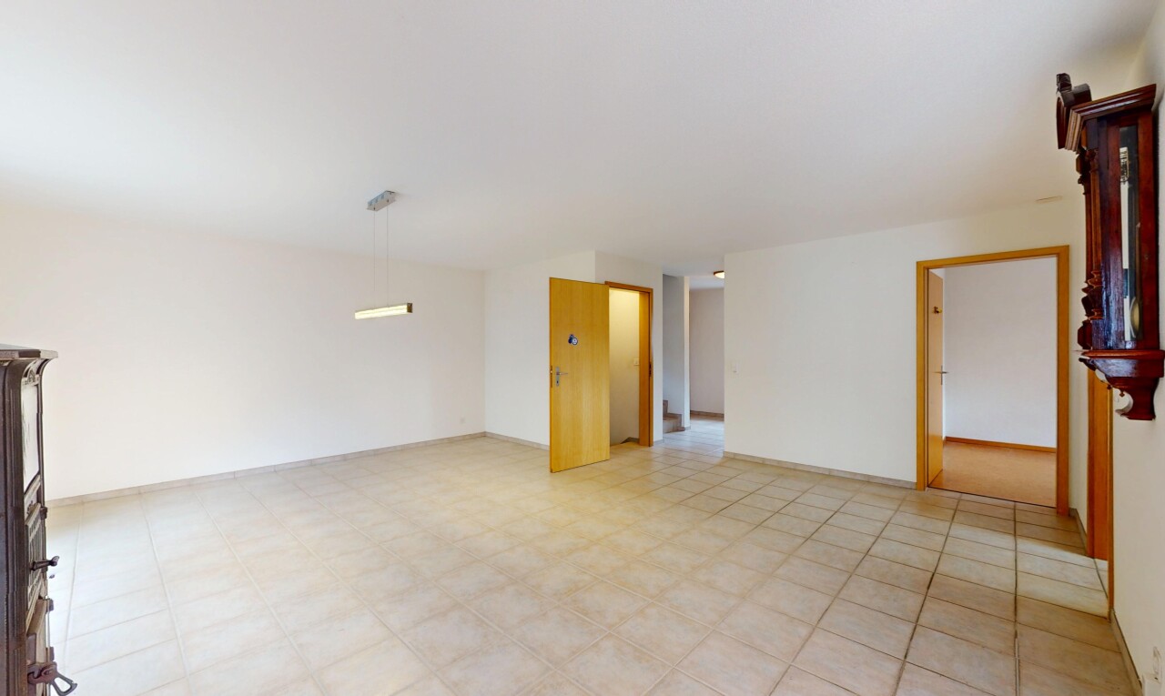 leerer raum mit gipskartonwand