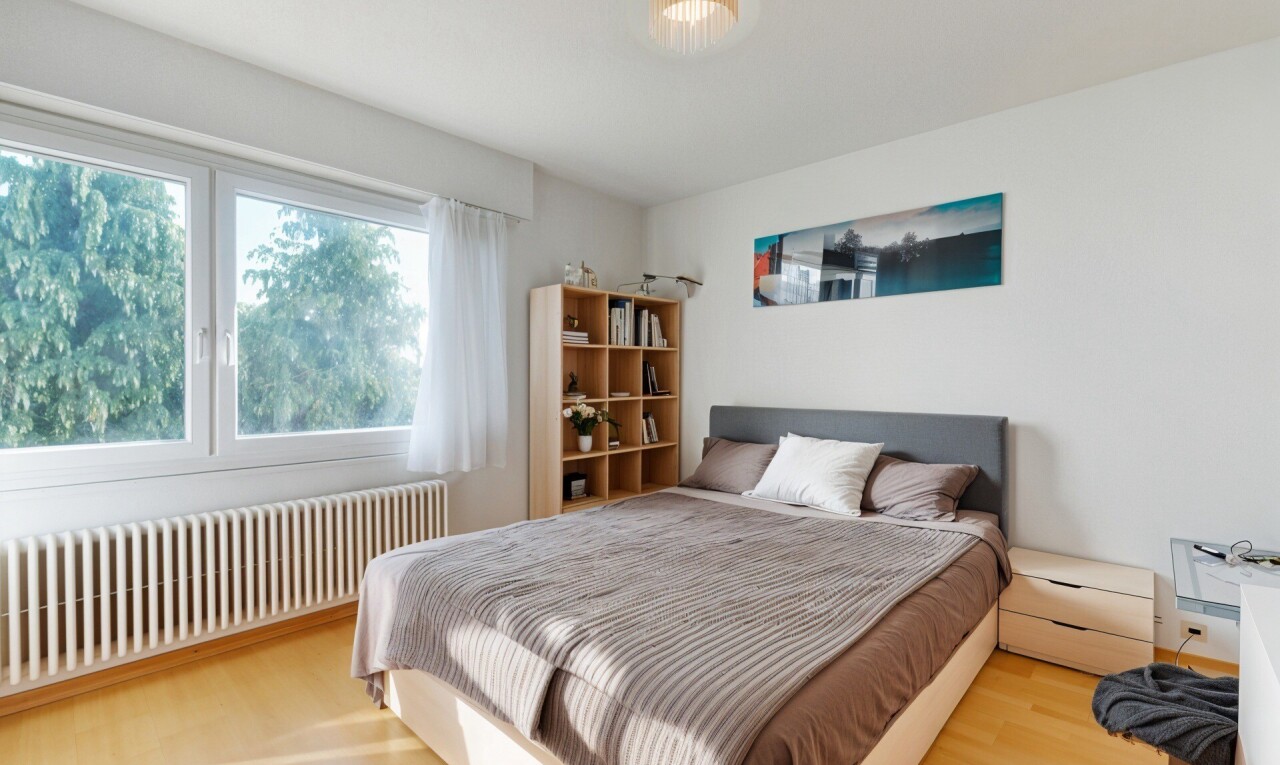 chambre avec radiateur, inside property, lumière naturelle, natural light, et cloison sèche
