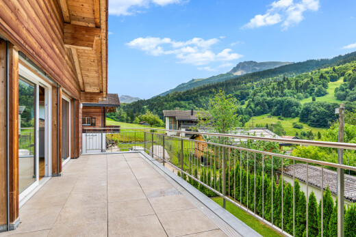 balkon mit mountain view, blick auf die berge, from property, day time, und balkon