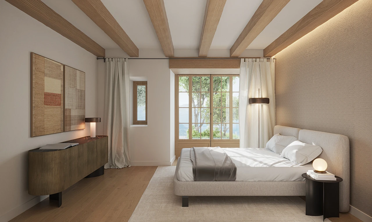 chambre avec plinthes murales, lumière naturelle, plafond à poutres, et sol en finition bois