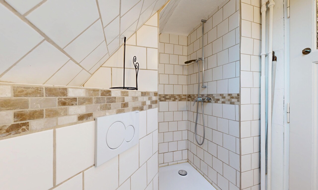 bad mit inside property, komplettes badezimmer, und dusche