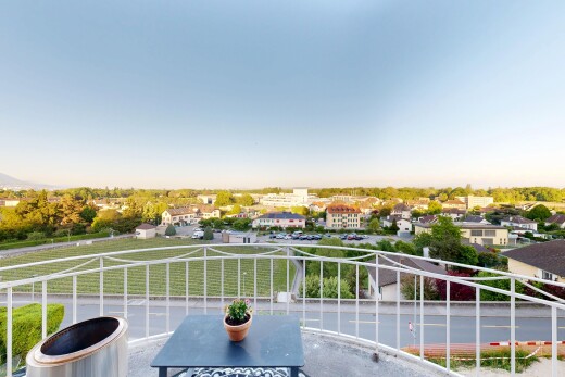 balcon avec from property et day time