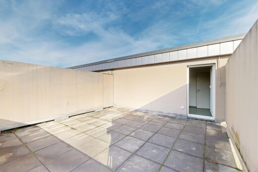 terrasse mit terrasse, day time, und property visible