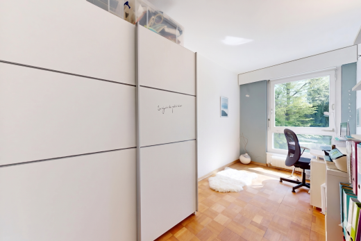 bureau avec light floor, natural light, lumière naturelle, inside property, et drywall