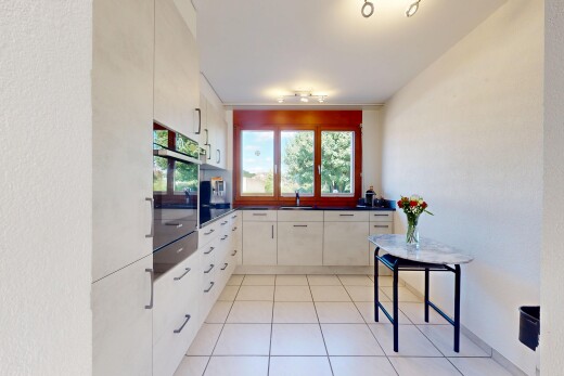 küche mit natural light, natürliches licht, tile floor, fliesenboden, und arbeitsplatten