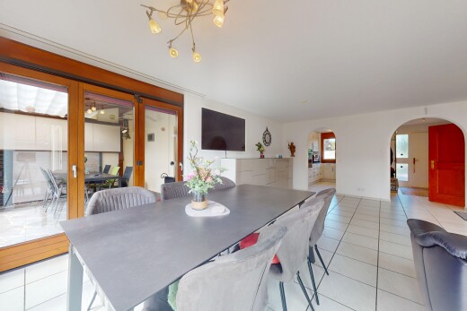 esszimmer mit fliesenboden, tile floor, inside property, gipskartonwand, und drywall
