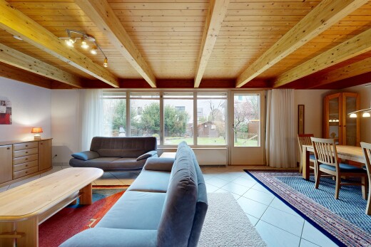 salon / salle à manger avec inside property, natural light, lumière naturelle, tile floor, et sol en carrelage