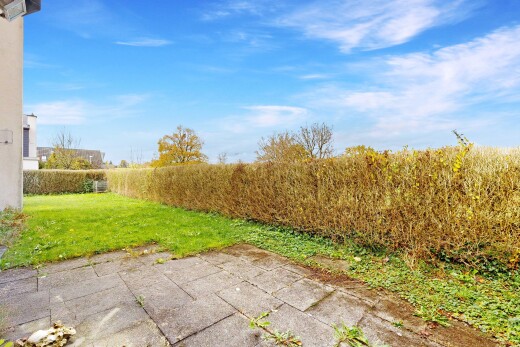 jardin avec day time, pelouse, et from property