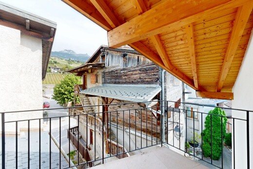 balcon avec balcon et from property