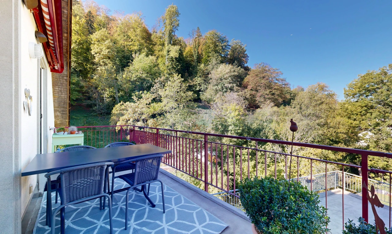 balkon mit view focus, from property, balkon, day time, und essbereich im freien