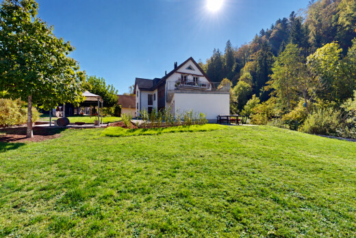 garten mit rasen, property visible, day time, und balkon