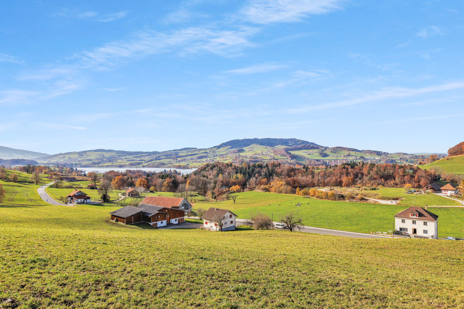 blick auf die berge mit blick auf die berge, mountain view, ländliche aussicht, rural view, und day time