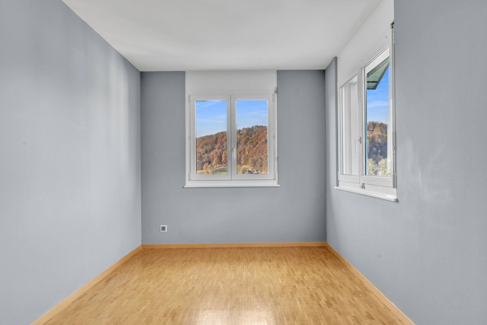 leerer raum mit drywall, gipskartonwand, day time, natural light, und natürliches licht