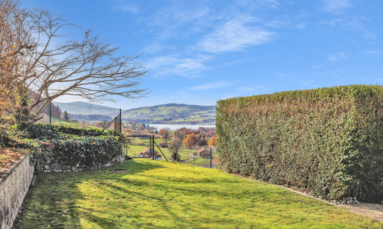 view of mountain backdrop