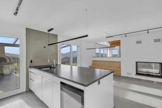 küche mit track lighting, deckenbeleuchtung, finished concrete floor, concrete floor, und betonboden