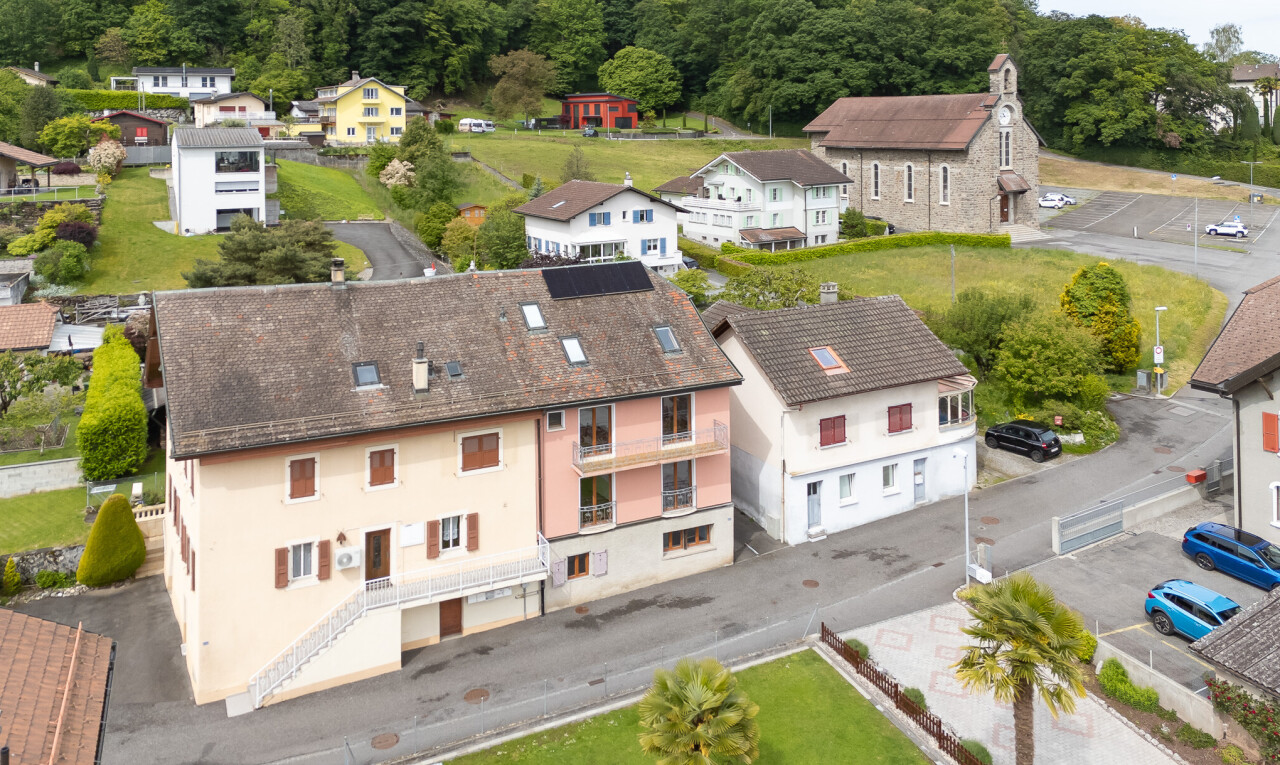 façade avec bardage en stuc