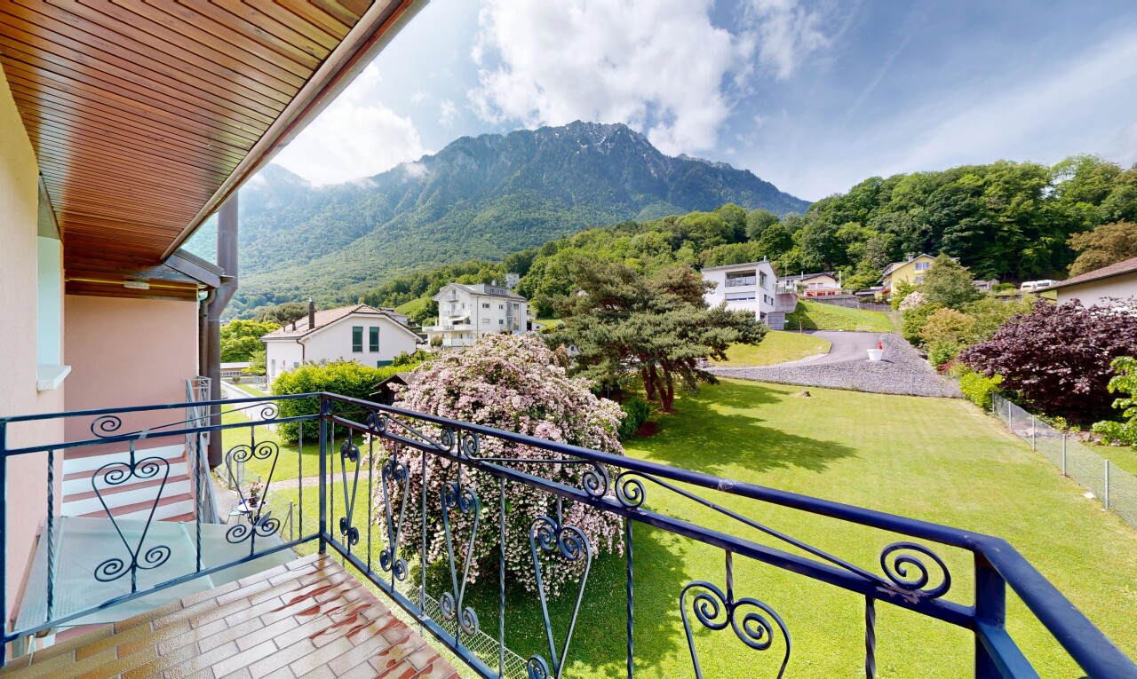 balcon avec from property, day time, balcon, mountain view, et vue sur la montagne