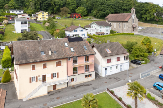 façade avec bardage en stuc
