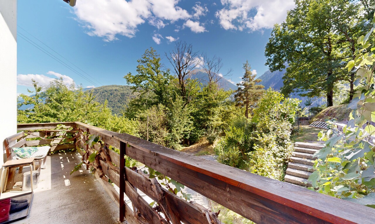balcon avec from property, mountain view, vue sur la montagne, balcon, et day time