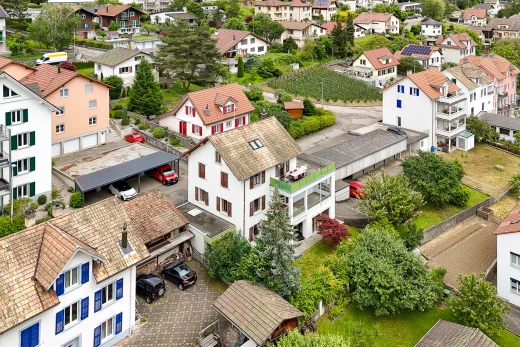 extérieur du bâtiment avec vue résidentielle