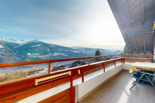 balcon avec vue sur la montagne, mountain view, day time, from property, et terrasse