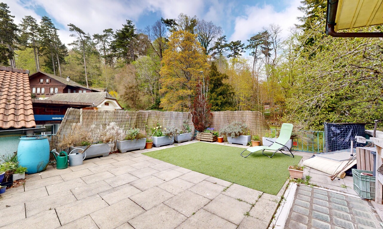 terrasse avec from property, terrasse, clôture, day time, et pelouse