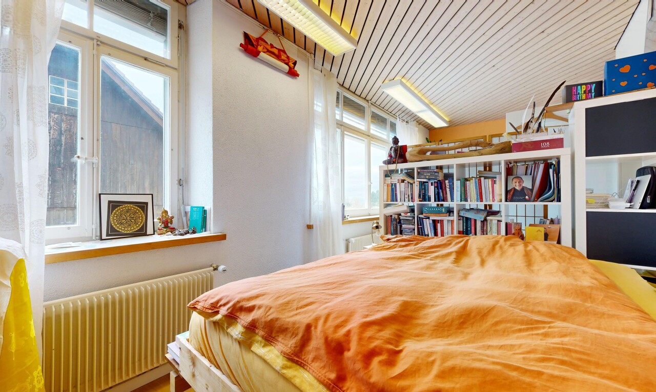 chambre avec radiateur, inside property, lumière naturelle, natural light, et cloison sèche