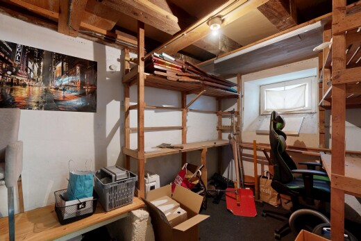 vorratskammer mit keller