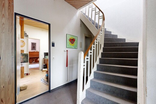 treppe mit treppen, from property, gipskartonwand, drywall, und overcast