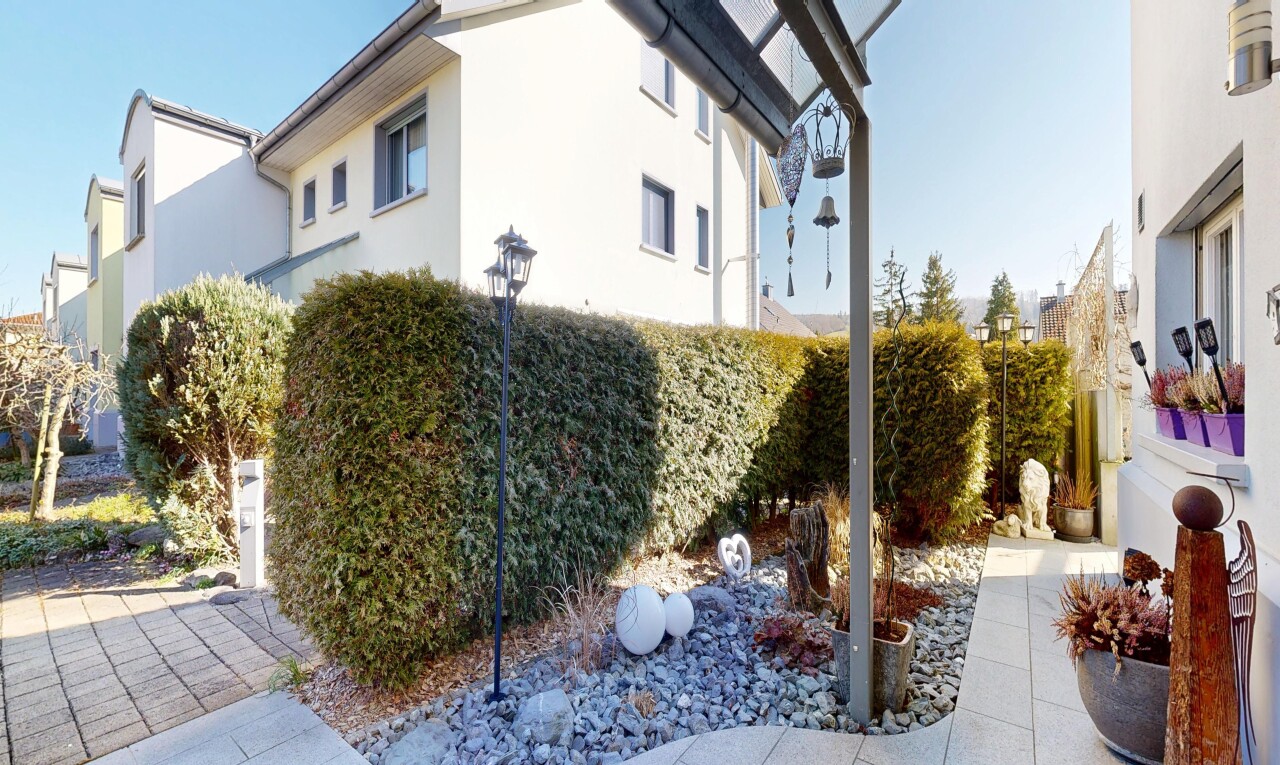 außenansicht mit day time, stuckverkleidung, und zaun