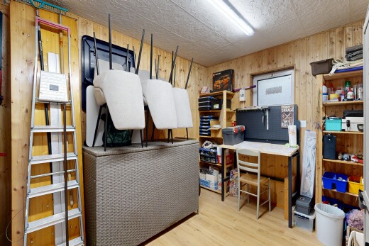 büro mit holzwand, wood wall, holzfußboden, wood finish floor, und inside property