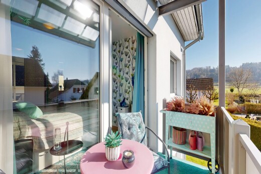 balkon mit balkon, day time, und from property