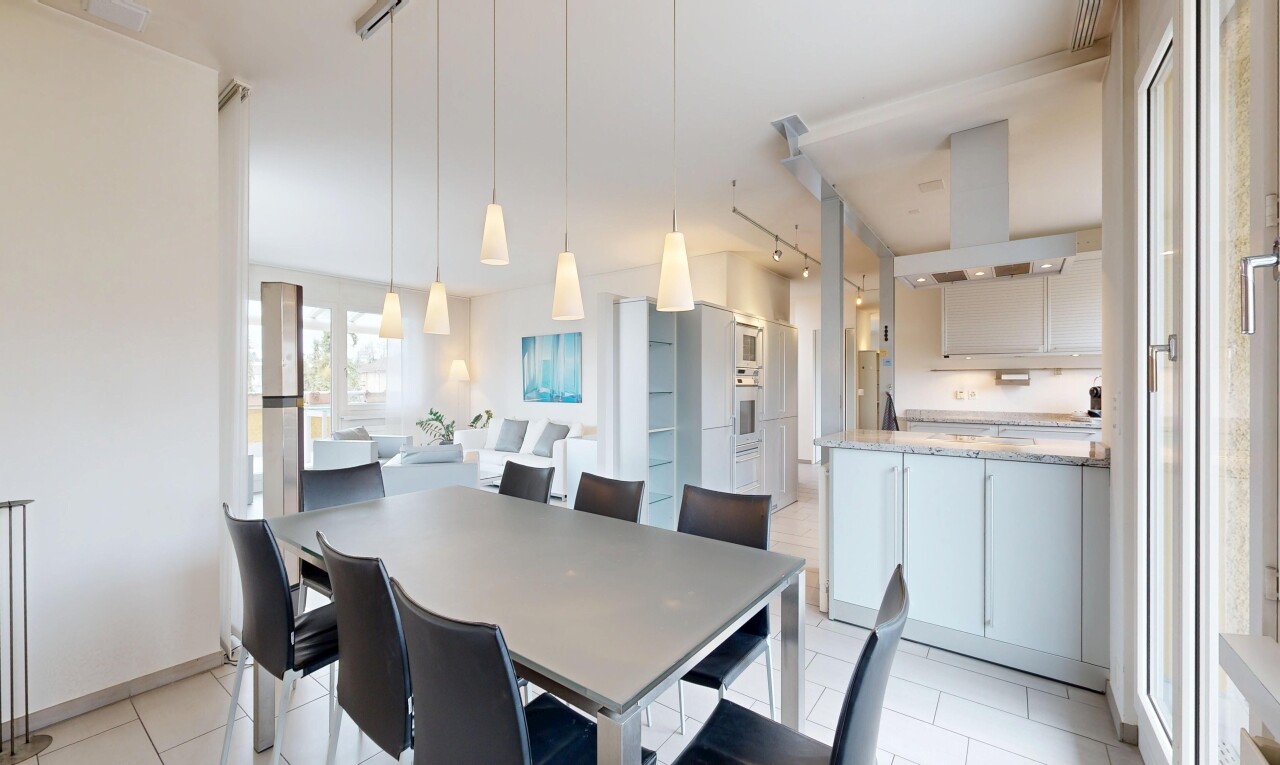 esszimmer mit deckenbeleuchtung, track lighting, inside property, gipskartonwand, und drywall