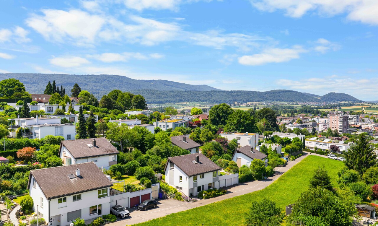 blick auf die berge mit mountain view, blick auf die berge, day time, residential view, und wohngebietblick