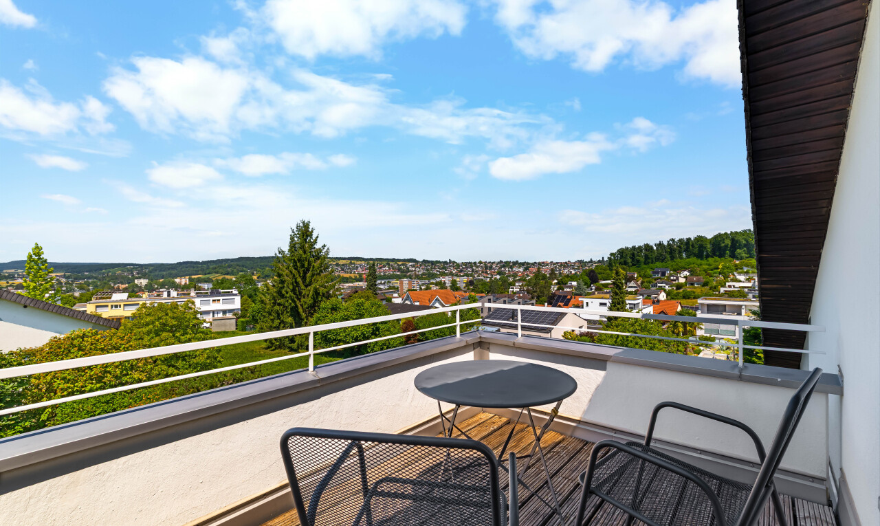 balkon mit from property und day time