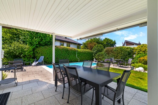 terrasse mit essbereich im freien, terrasse, from property, schwimmbad, und zaun
