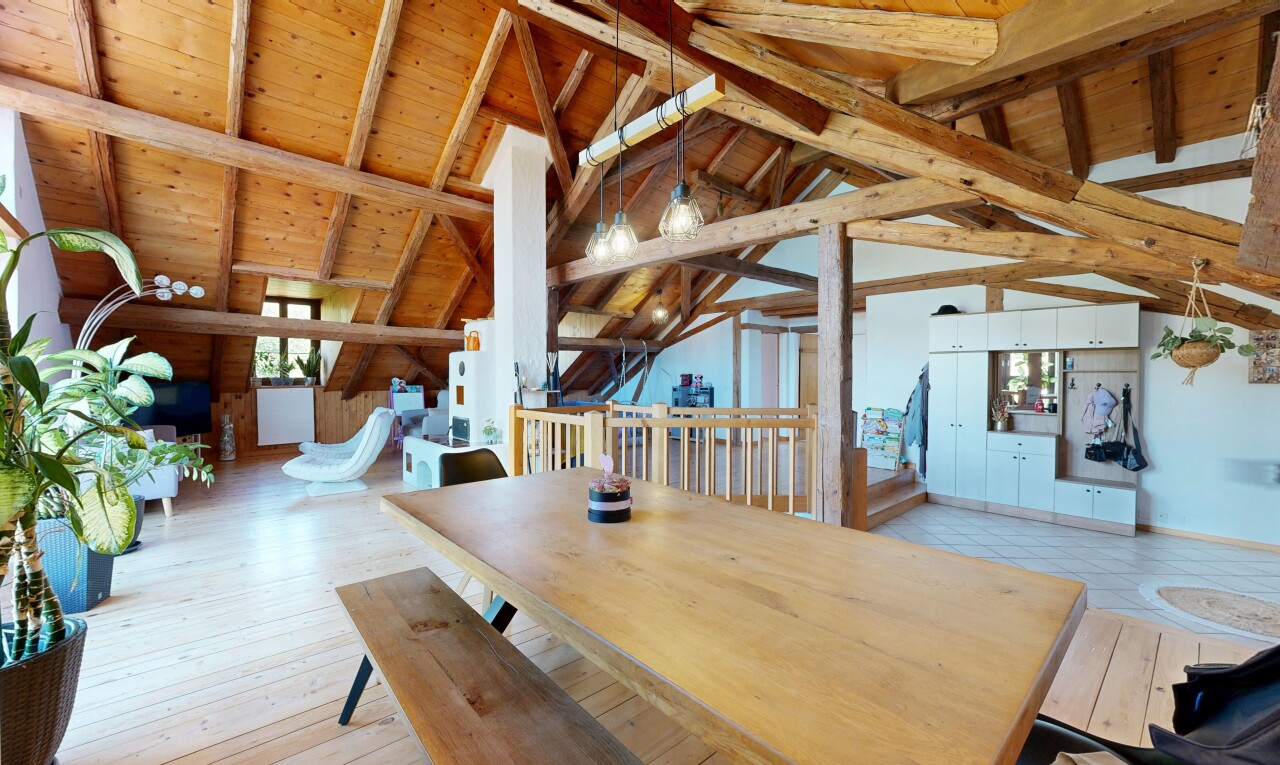 esszimmer mit dachschräge, vaulted ceiling, balkendecke, beamed ceiling, und high end ceiling