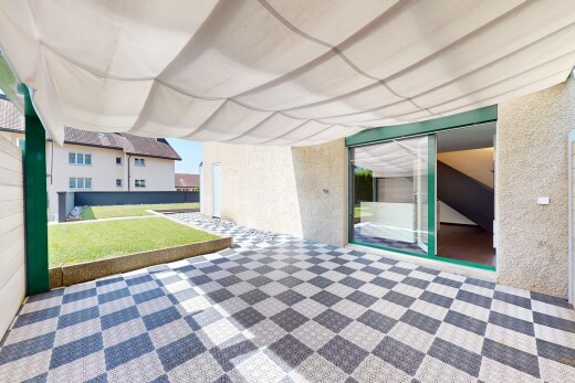 terrasse mit rasen und from property