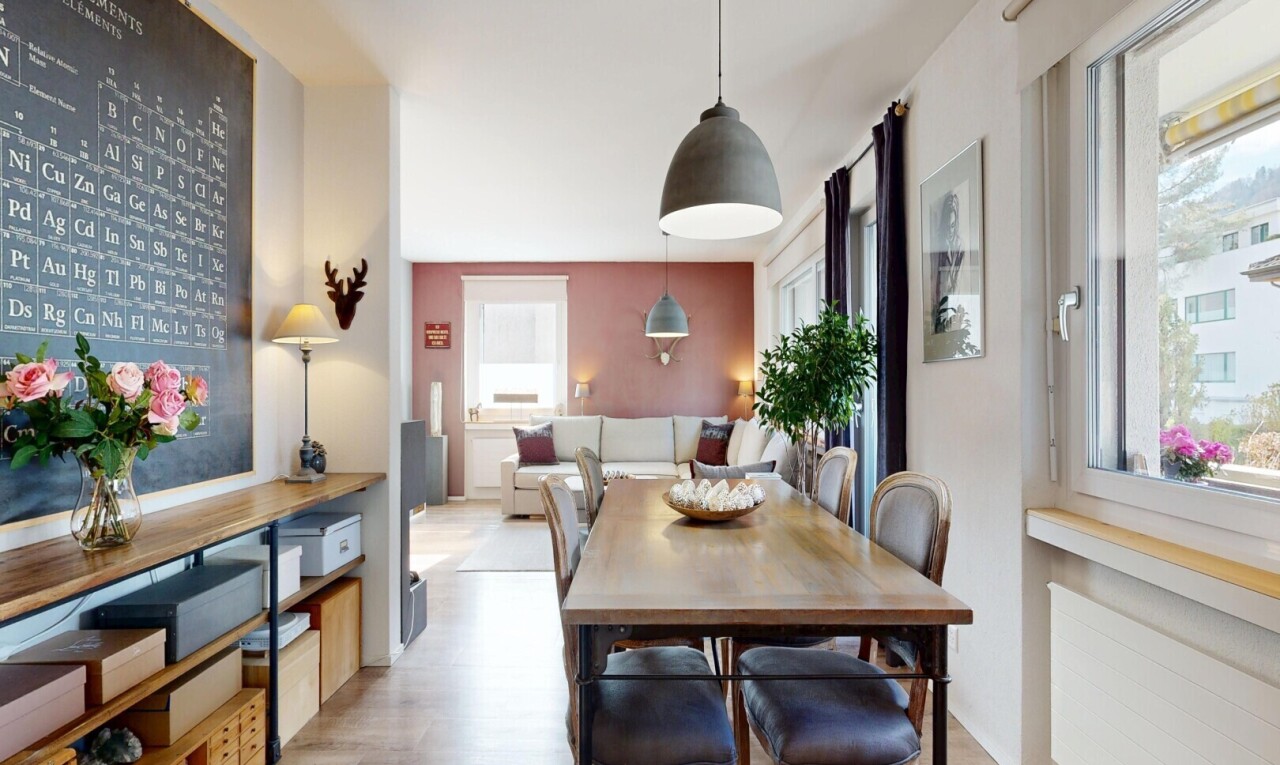esszimmer mit gipskartonwand, drywall, inside property, holzfußboden, und wood finish floor