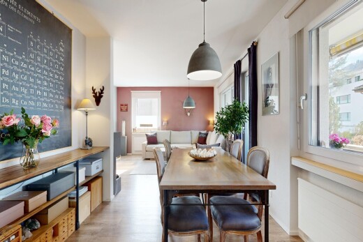 esszimmer mit gipskartonwand, drywall, inside property, holzfußboden, und wood finish floor